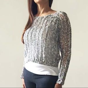 CENTRAL PARK WEST Loose Knit Crop Sweater